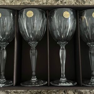Cristal D Arques Vertical Cut Lead Crystal Wine glasses. The set of 4